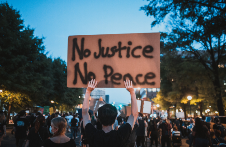 Examining Media Coverage of Protests Worldwide Examining Media Coverage of Protests Worldwide