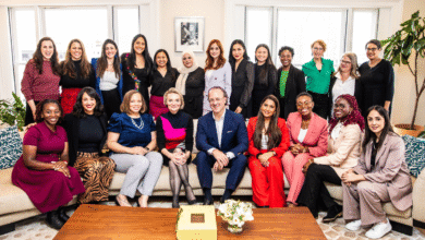 VV Visionaries in Partnership with the Estée Lauder Emerging Leaders Fund VV Visionaries in Partnership with the Estée Lauder Emerging Leaders Fund