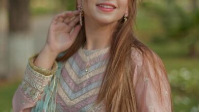 Dananeer Mobeen | Humans