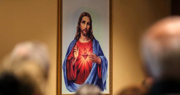 The news makes my heart ache, but God’s heart shines through the darkness The news makes my heart ache, but God’s heart shines through the darkness
