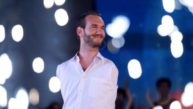 No Arms, No Legs, No Limits: The Inspiring Story of Nick Vujicic No Arms, No Legs, No Limits: The Inspiring Story of Nick Vujicic